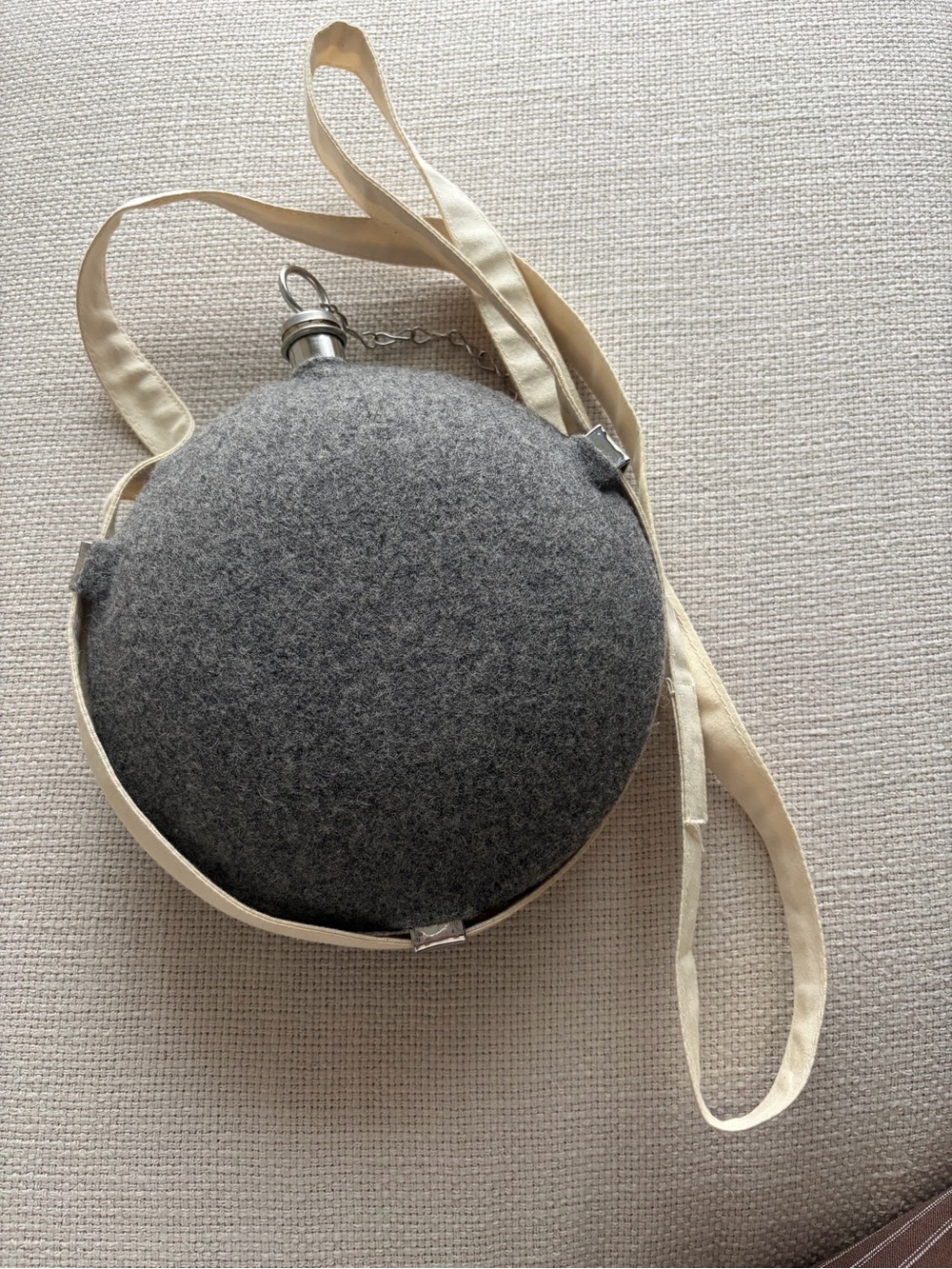 Trail Blanket Canteen in Gray with Cream Strap